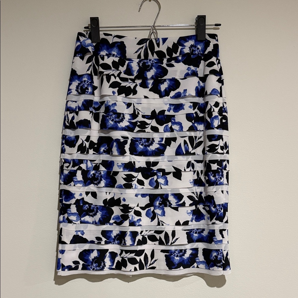 White House Black Market Floral Pencil Skirt - Black and Blue